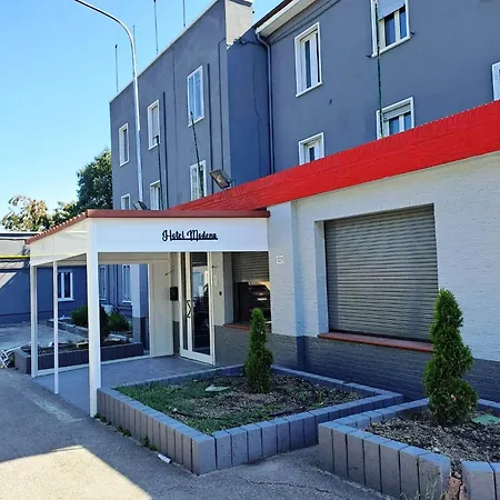 Modena Hotel 3*